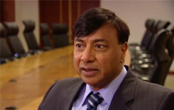 A 62 éves, indiai Lakshmi Mittal, vagyona 15-16 milliárd dollár. Forrás: mining.com, Conclude Zrt.